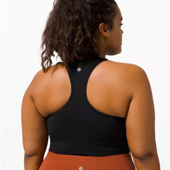 Ebb to Train Bra *Medium
Support C/D Cup - Picture 1 of 2